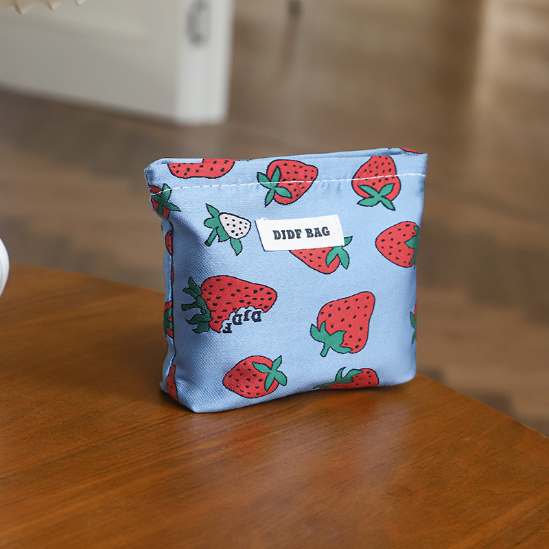 Women's Cosmetic Bag Small Blue Strawberry Portable Cosmetics Lipstick Storage Bag Commuter Coin Purse Clutch Bag Key Case