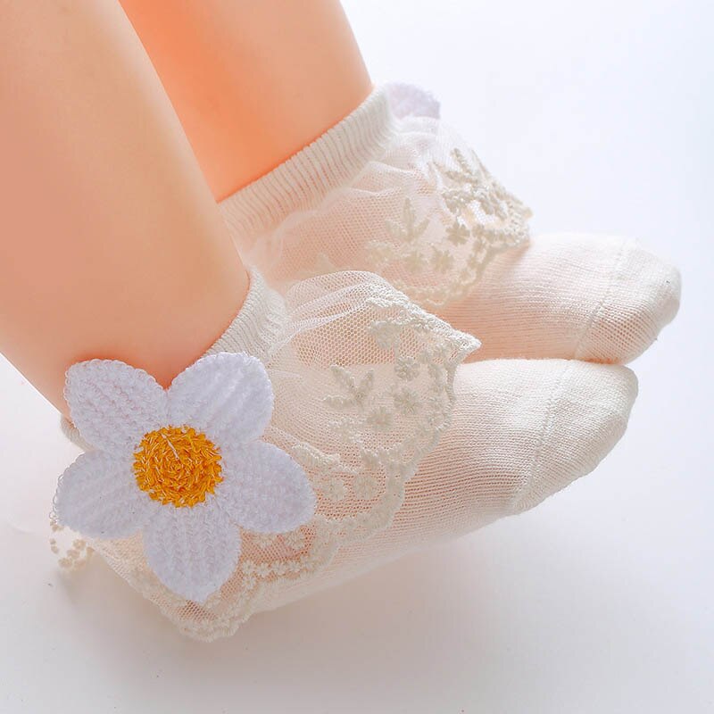 Lace Ruffle Newborn Baby Socks Spring Autumn Princess Flower Baby Girls Socks Soft Cotton Infant Short Socks 0-6M: white