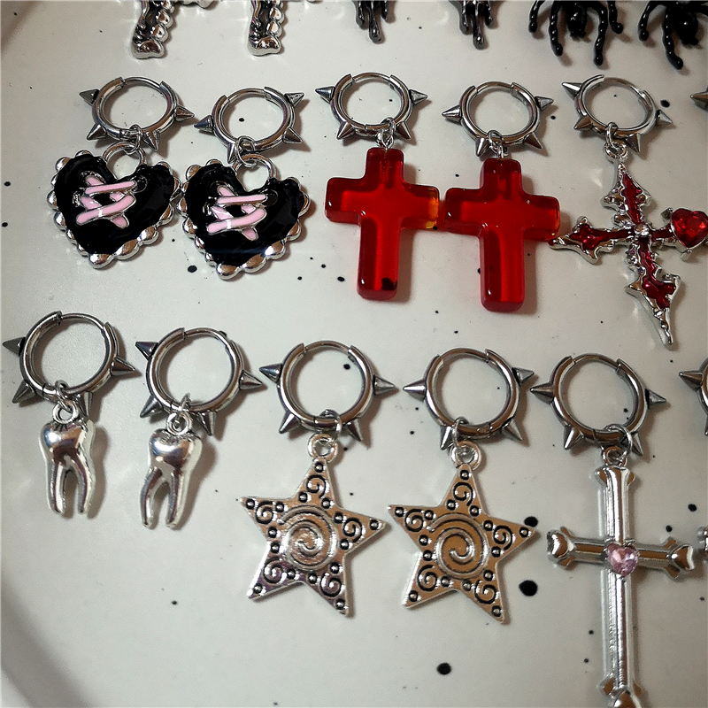 Goth oregelbundet hjärta kors spindel spiral rostfritt stål örhängen kvinnor män grunge  y2k smycken 2000s scen emo accessoarer