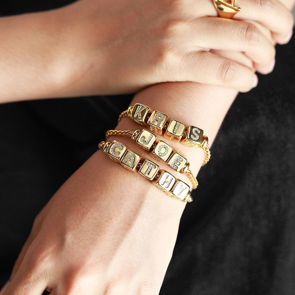 Pulsera con letras iniciales de A-Z para hombre y mujer, abalorios de cobre Micro pavé de cubo CZ, pulsera de cadena de trigo de 3mm, joyería con nombre artesanal, DB297