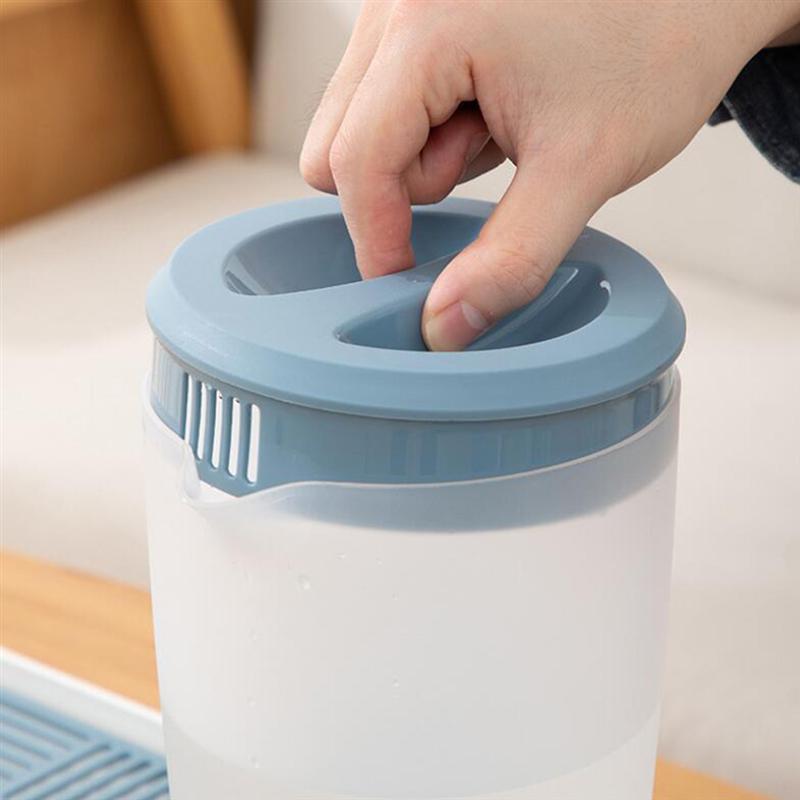 1pc Heat-Resistant Cold Water Bottle Water Jug With Handle Juice Pitcher Jug Household Plastic Cold Water Bottle