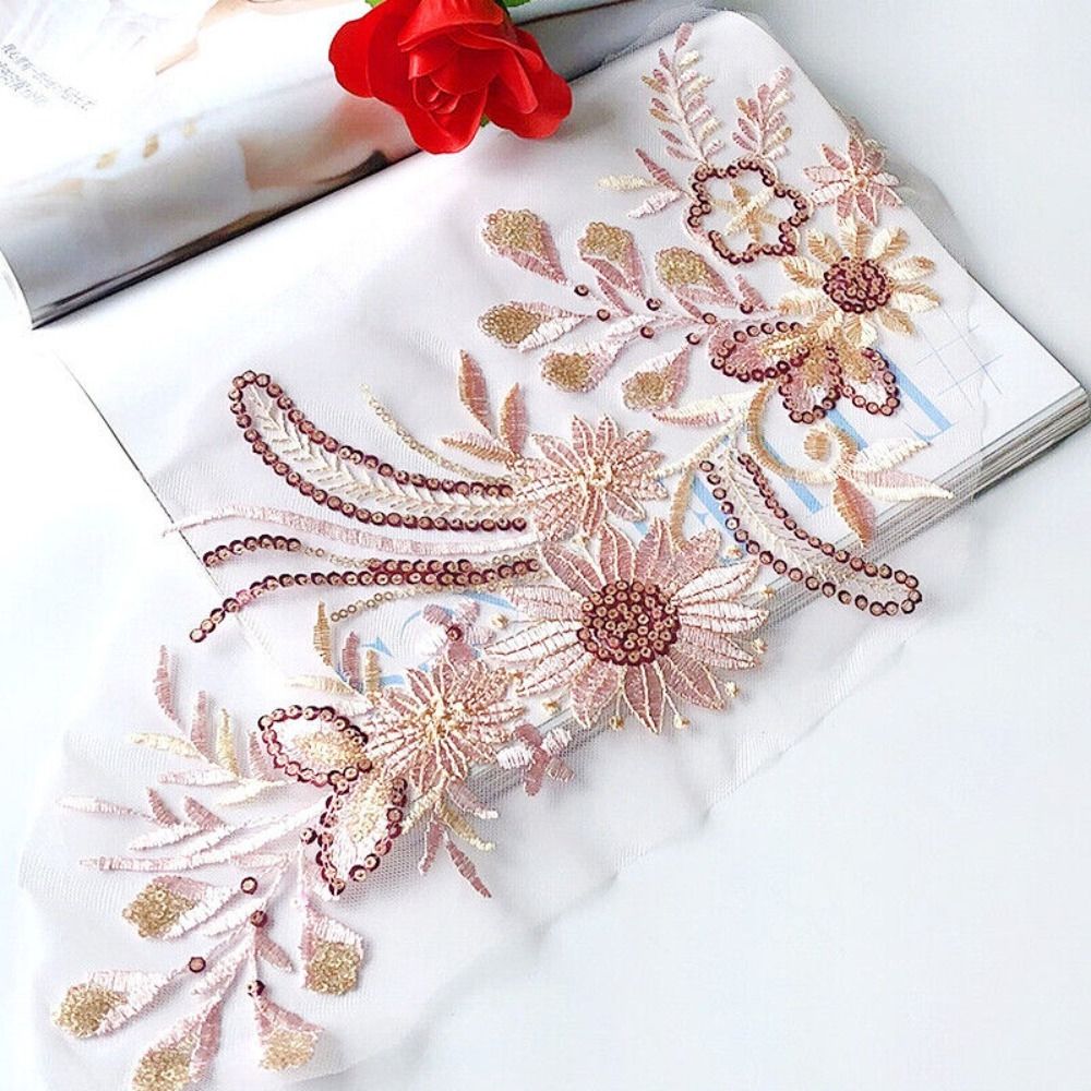 Polyesternett broderi blomster blondere lapp sy klesdekorasjon brodert stoff klistremerker gjør-det-selv broderilapp klær: Antikk sølv