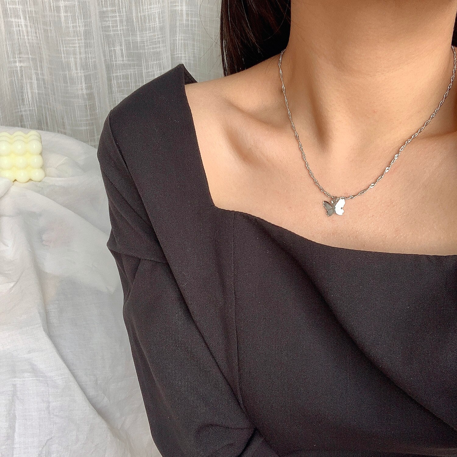 Luxurious Cute Cartoon Cattle Pendant Necklace Fashion Bright Crystal Clavicle Chain Design Women Charms Jewelry