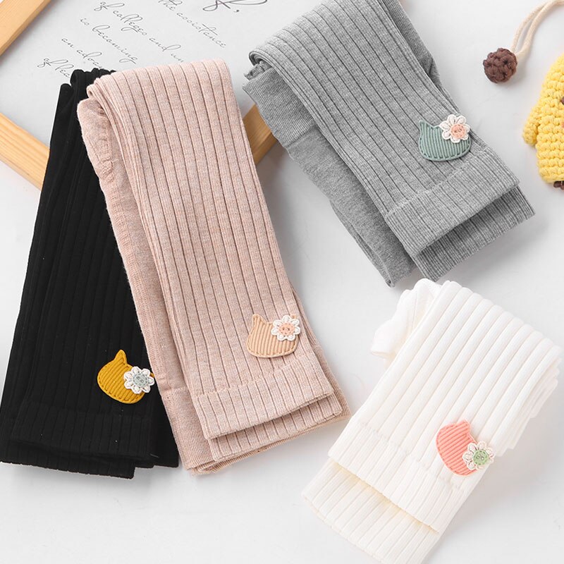2021 primavera e autunno strisce verticali a 4 colori leggings per gatti in cotone lavorato a maglia per bambini pantaloni a nove punte per bambini