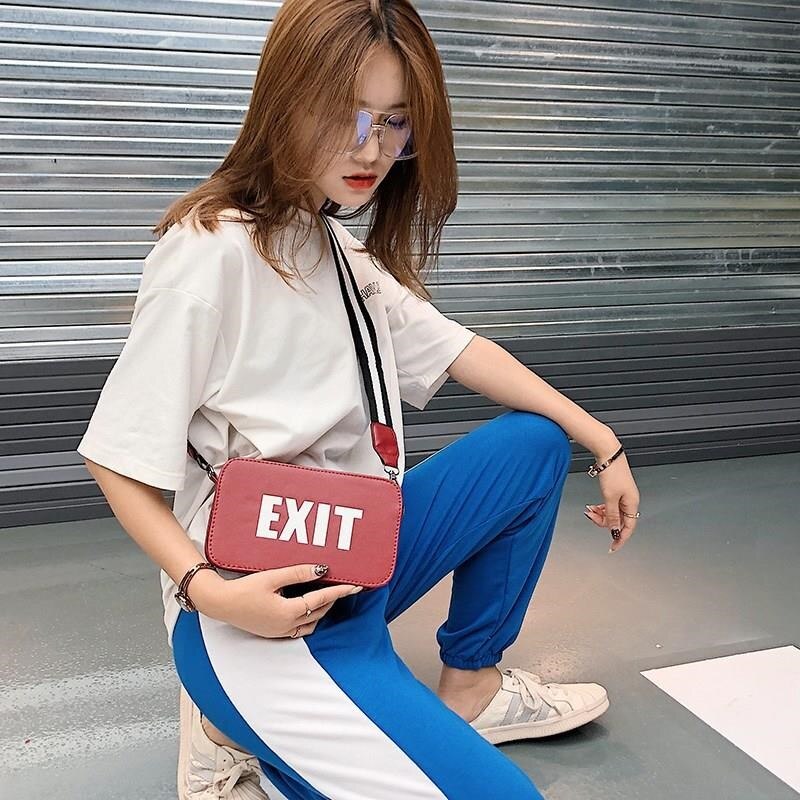 Novo 2020 coreano estudante menina all-match um ombro mensageiro pequeno quadrado saco