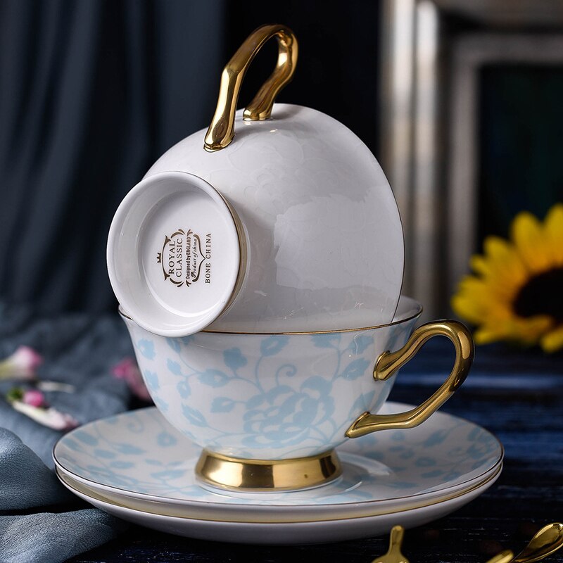 200 ml Porseleinen Theekopjes Fijne Bone China Thee Kop en Schotel Set Britse Stijl Luxe Keramische Koffie Kopjes 2 kleuren