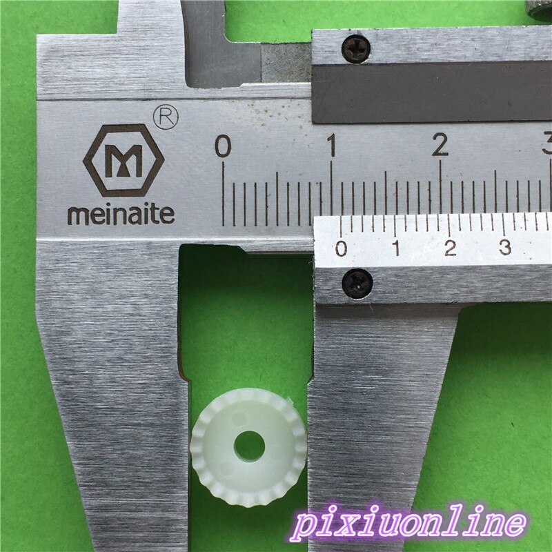 10 pcs K069Y C203A Mini couronne en plastique modèle bricolage jouets Robot pièces de en