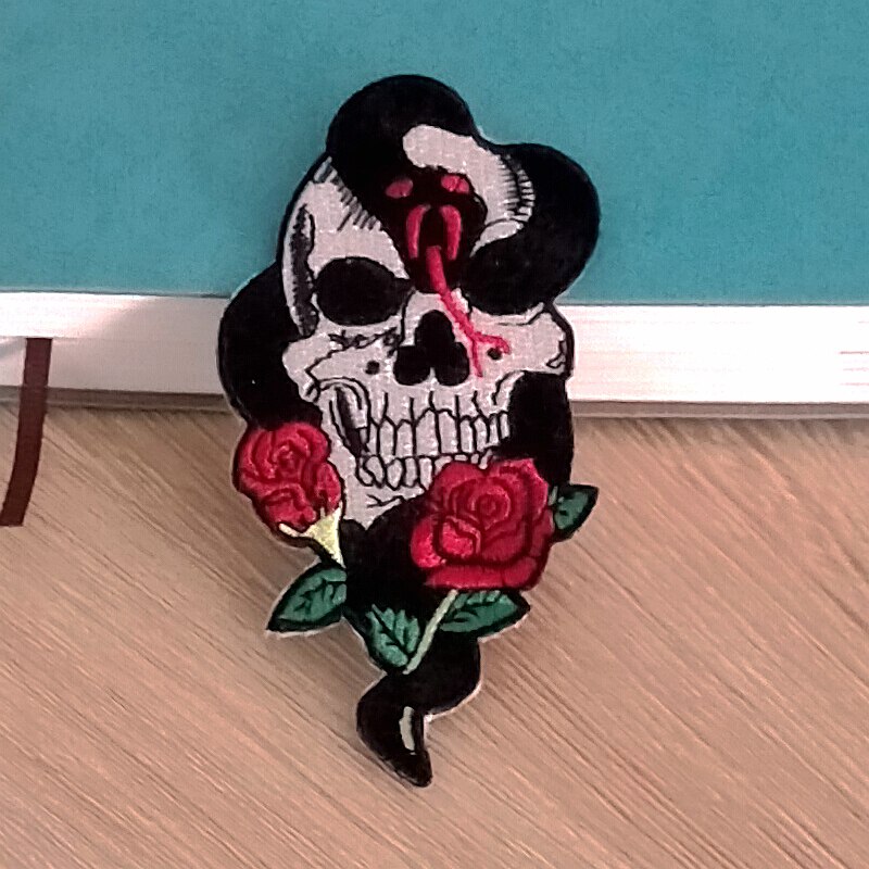 Parches bordados de calavera Punk para planchar en ropa, Parche de gusano de arena para coser en la prenda decoración para ropa: PE4865CT
