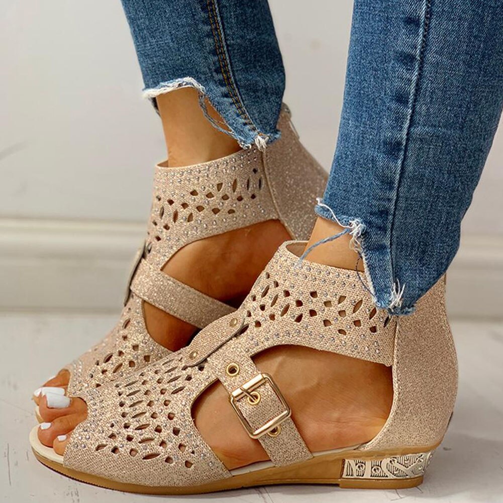 Karinluna ihålig gladiator dragkedja kilklack sommar kvinnor skor kvinna sandaler fritid bling skor kvinnlig: Beige / 8.5
