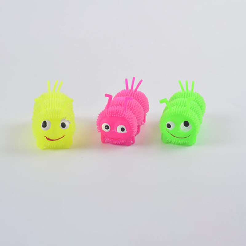 LED Flash lumineux serrant doux chenille nouveauté amusant adulte décompression jouet respirant brillant jouet enfants pour les enfants