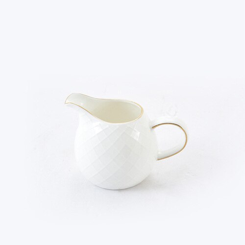 Luksus hvide keramiske kaffekopper royal bone porcelæn kop og underkop sæt guld kant europæiske tazas cafe porcelæn krus  ac50bd: Stil 6