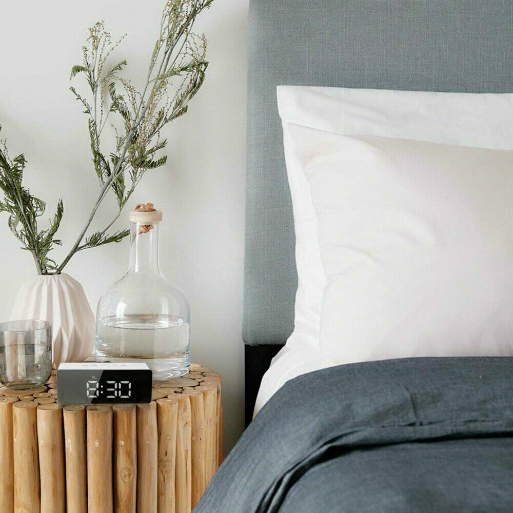 Alarm Clock Digital LED Large Display Portable Modern Battery Operated Mirror Intelligent Alarm Clock with LED Digital Screen