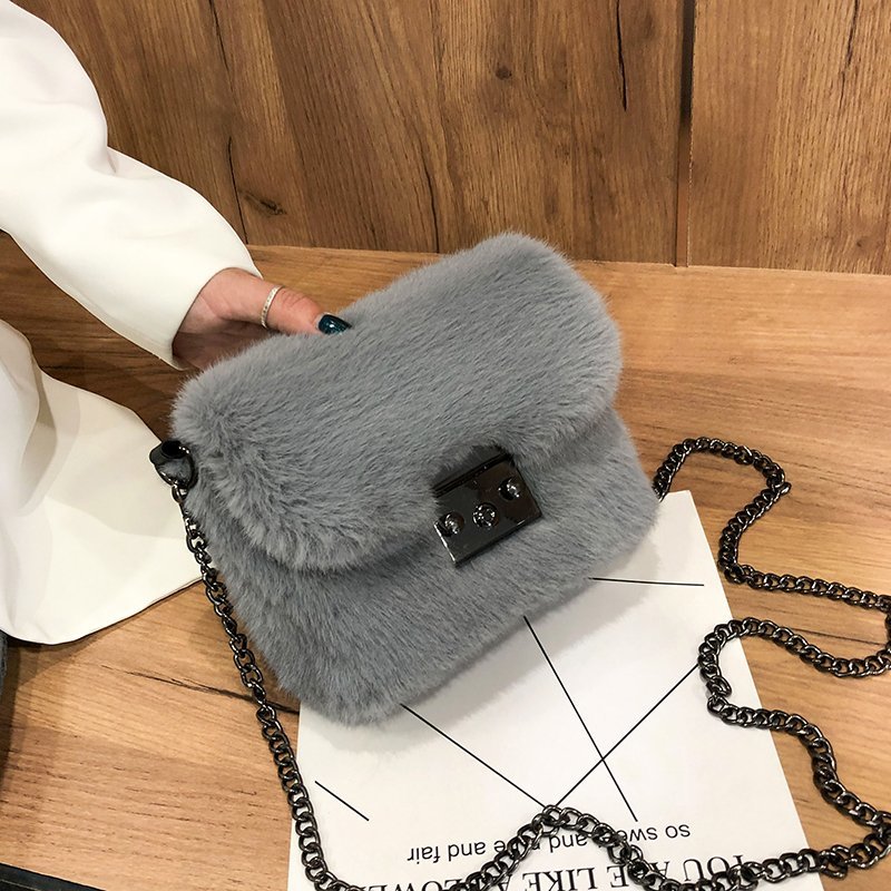 Autumn and Winter Shoulder Underarm bags Plush Pouch crossbody bags Women's All-match Furry Handbag small bags