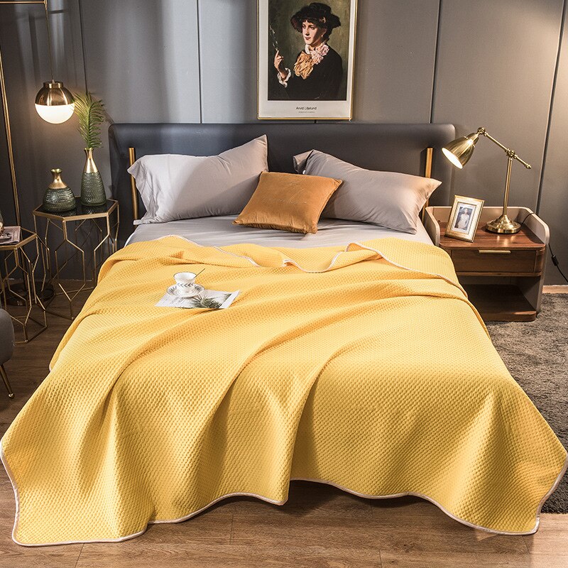 Washable Cool Silk Summer Quilt Pure Color Sleeping Thin Comforter Adult Children Air Conditioner Quilts: 150cmx200cm / yellow