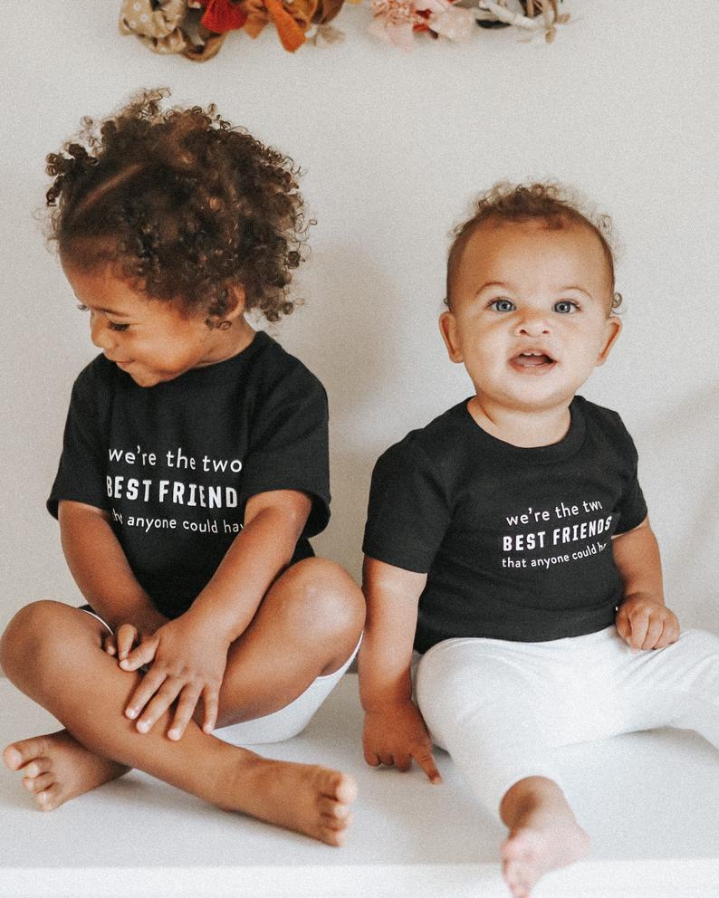 Zwei Beste Freunde Passenden Geschwister Outfit groß Bruder Outfit Große Schwester Outfits Baby Ankündigung Sommer T-Hemden Neue Baby Offenbaren