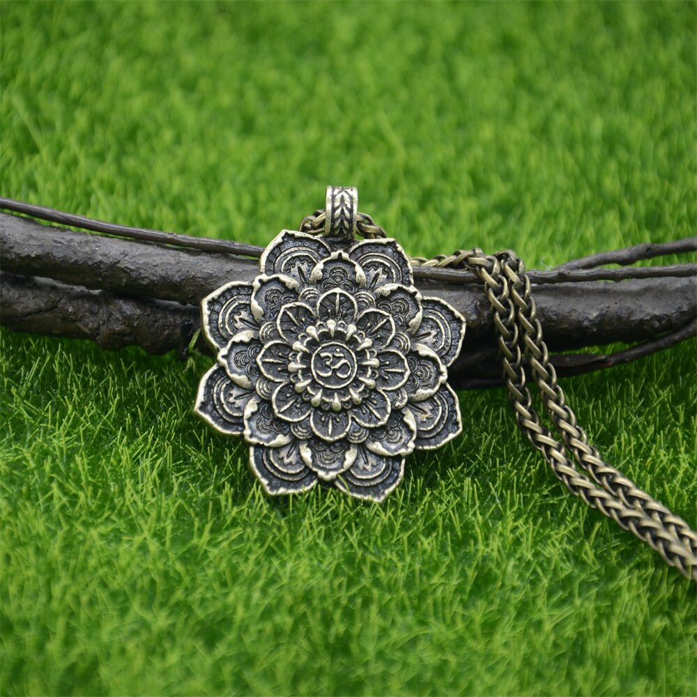 Om Lotus Bloem Mandala Yoga Spirituele Hanger Vrouwen Kettingen Sieraden Valentijn Cadeau: Style 2 Metal Bronze