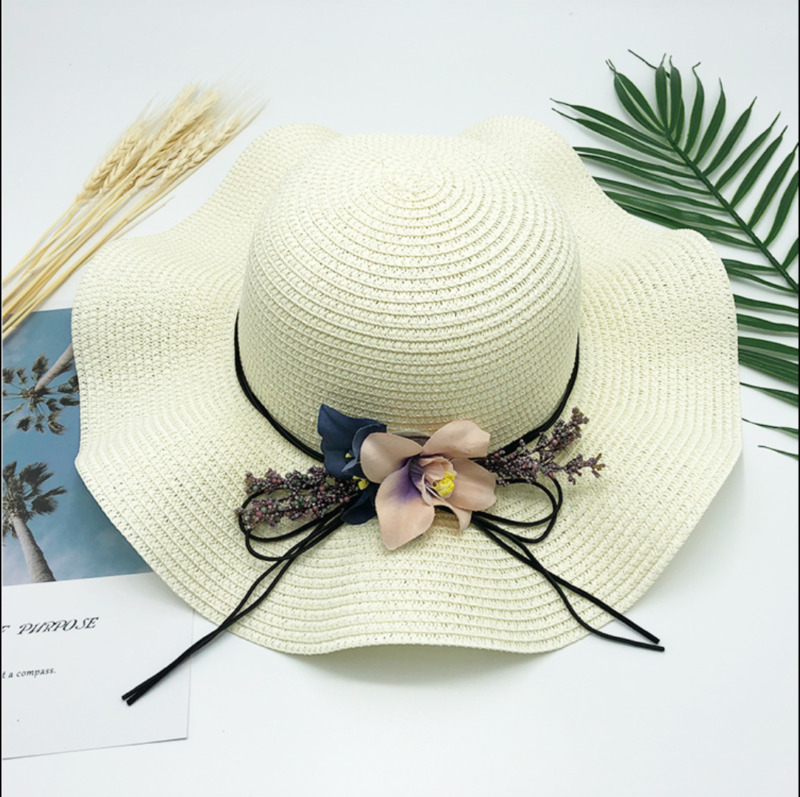 Visera ancha de paja plegable para mujer, sombrero de playa , informal, bohemio, con cordones y flores, protección solar, para verano