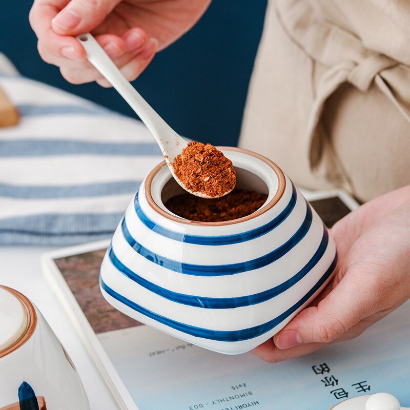 Japanese Style salt and pepper shakers Ceramic salt container Kitchen condiment bottle Spice Jar seasoning jar storage