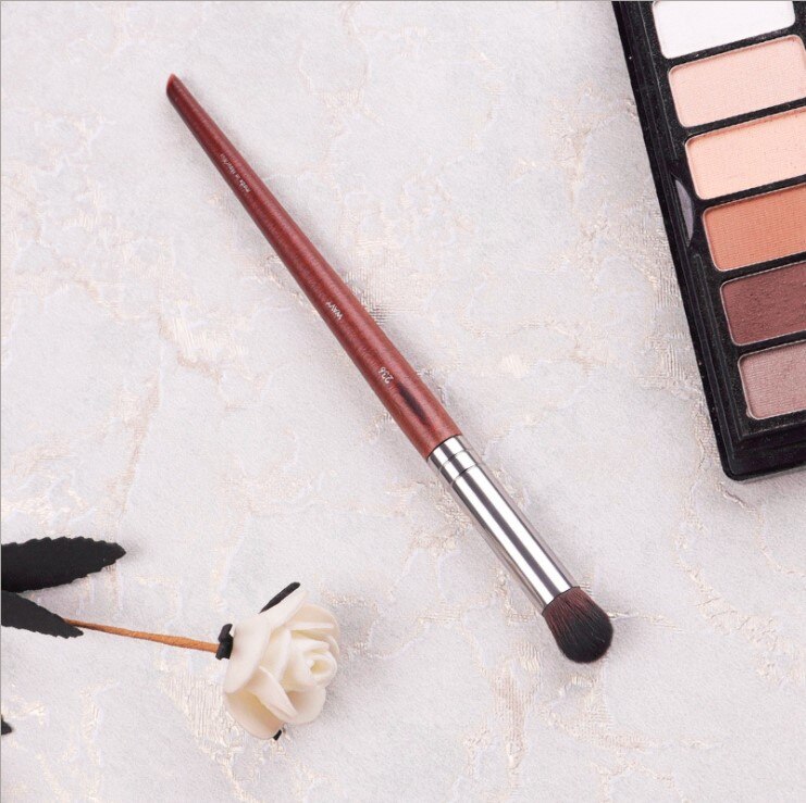 1 piece #236 Eyeshadow Makeup brush detail eye blending smudge brush Natural wood Make up brushes cosmetic tools