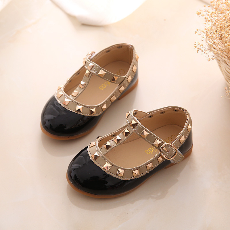 Sandales en cuir à Rivets pour filles, chaussures simples pour enfants, couleur chair, chaussures de danse plates de princesse,
