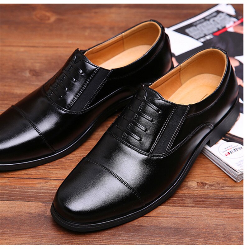 Zapatos de novedosa ligeros para hombre, calzado clásico a la , combina con todo, Formal, de negocios, novedad de