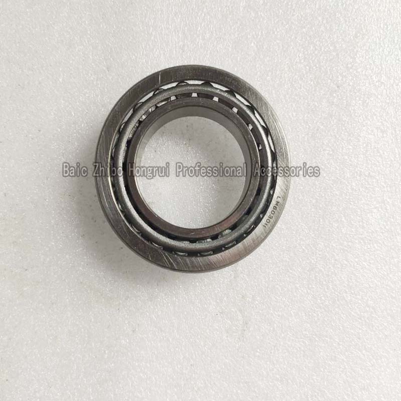 For BAIC Beijing BJ40Lb40 front wheel hub bearing front axle head bearing front wheel inner and outer bearing: Inner bearing large