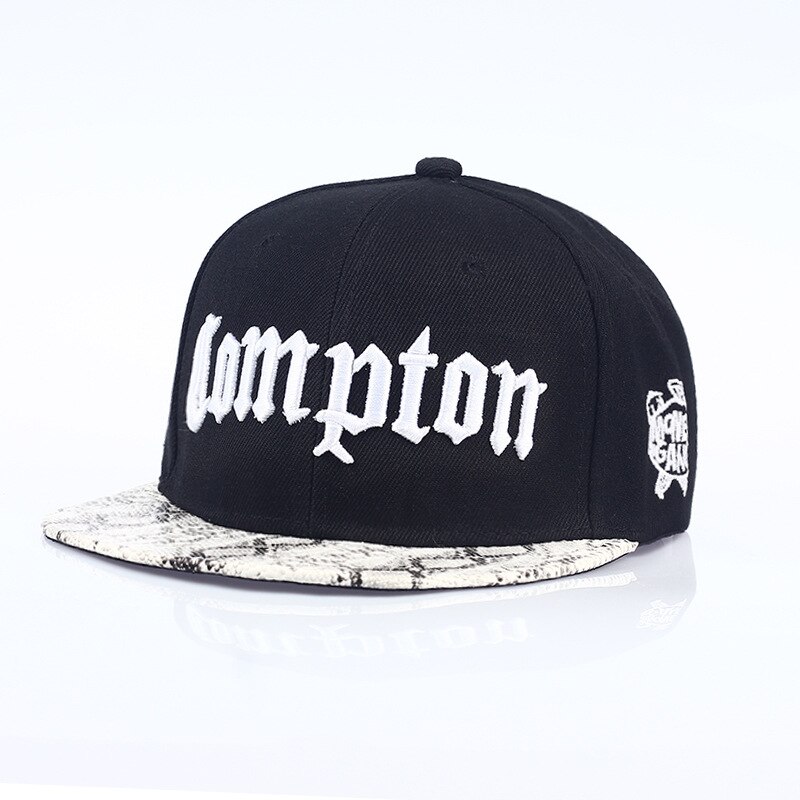Compton broderi baseball kasket hip hop snapback kasketter flad sportshat til unisex justerbare farhatte: Hvid sort