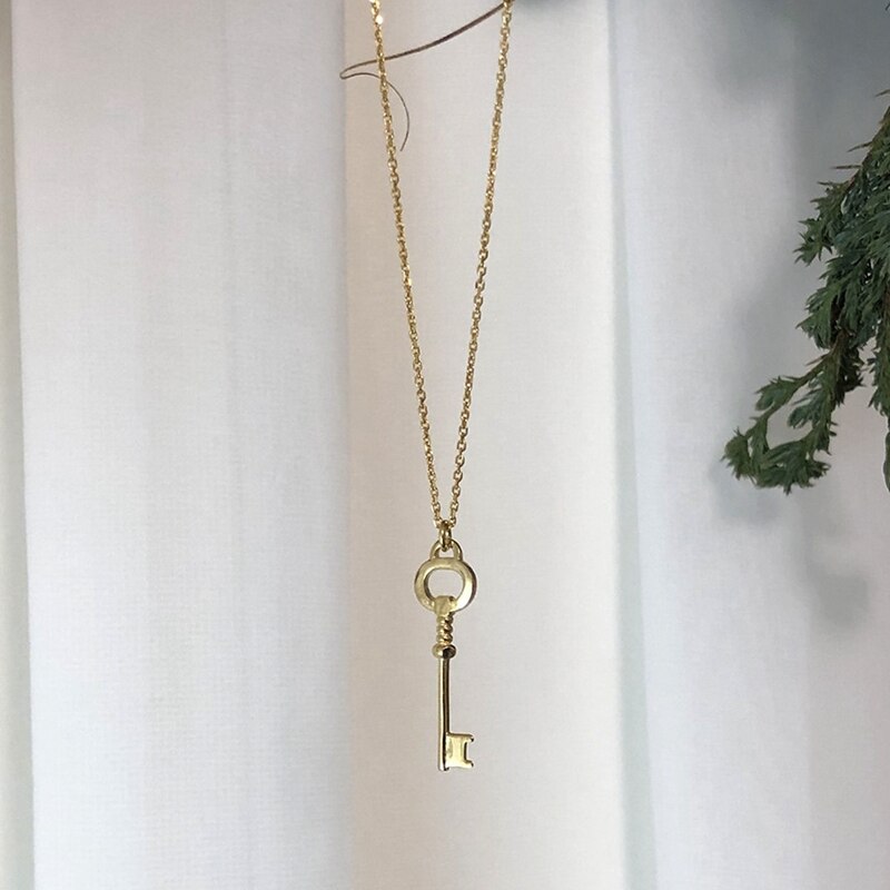 LouLeur, collar con llave de Plata de Ley 925 con colgante simple, cadena de suéter salvaje, collar para mujeres, joyería fina, dije