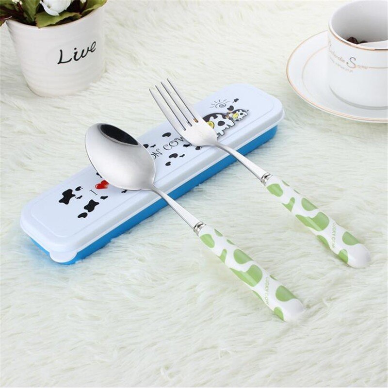 Baby kinderen schattige vork lepel bestekset cartoon keramische handgreep roestvrij staal kinderen eetstokjes vork bestek draagbaar servies: Groen 2 stuks