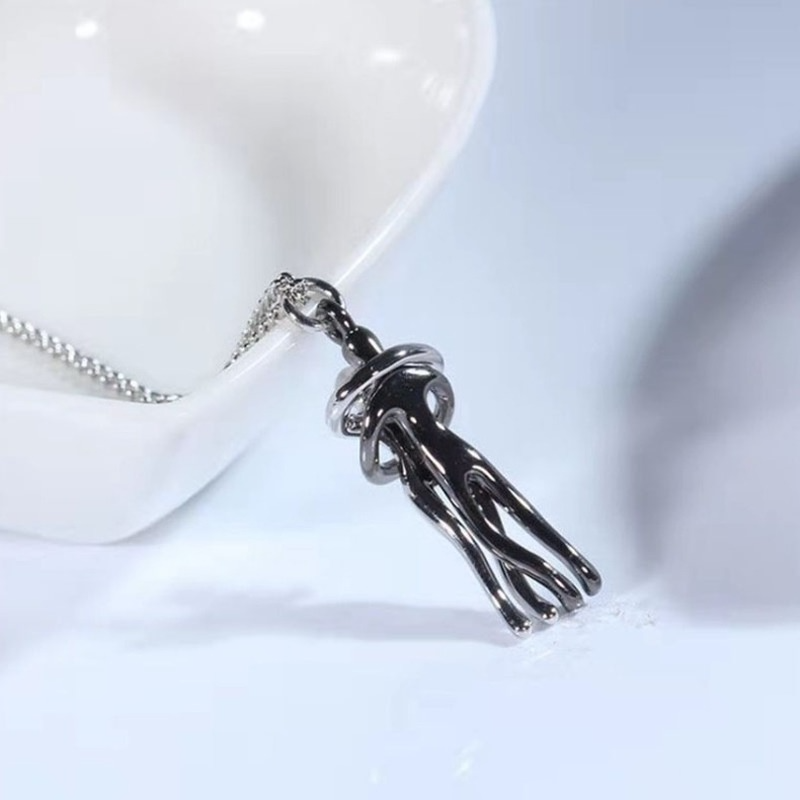 2022 Affectionate Hug Necklace Valentine's Day Couples Anniversary Punk Street Style Pendant Necklace