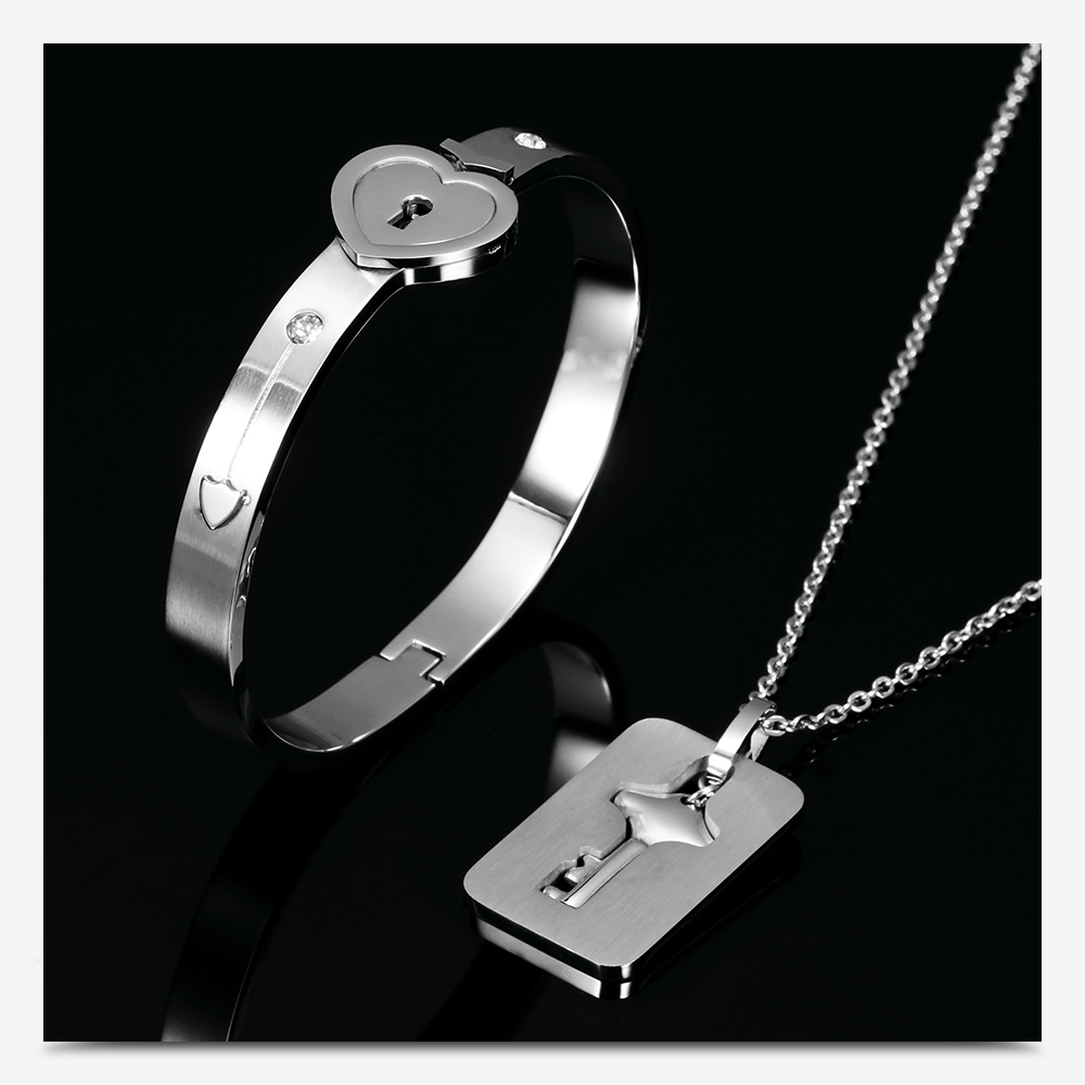 Setti ruostumaton teräs amor rakkaus sydän lukko avain pari rannekoru hänen kuningas ja kuningatar rannekorut rannekorut naiset miehet choker korut