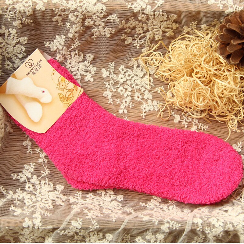 Elastische Vrouwen Meisjes Zacht Bed Vloer Sokken Pluizige Warme Winter Ademend Pure Verschillende Kleuren Coral fluwelen verdikking vrouwen sokken: red 2
