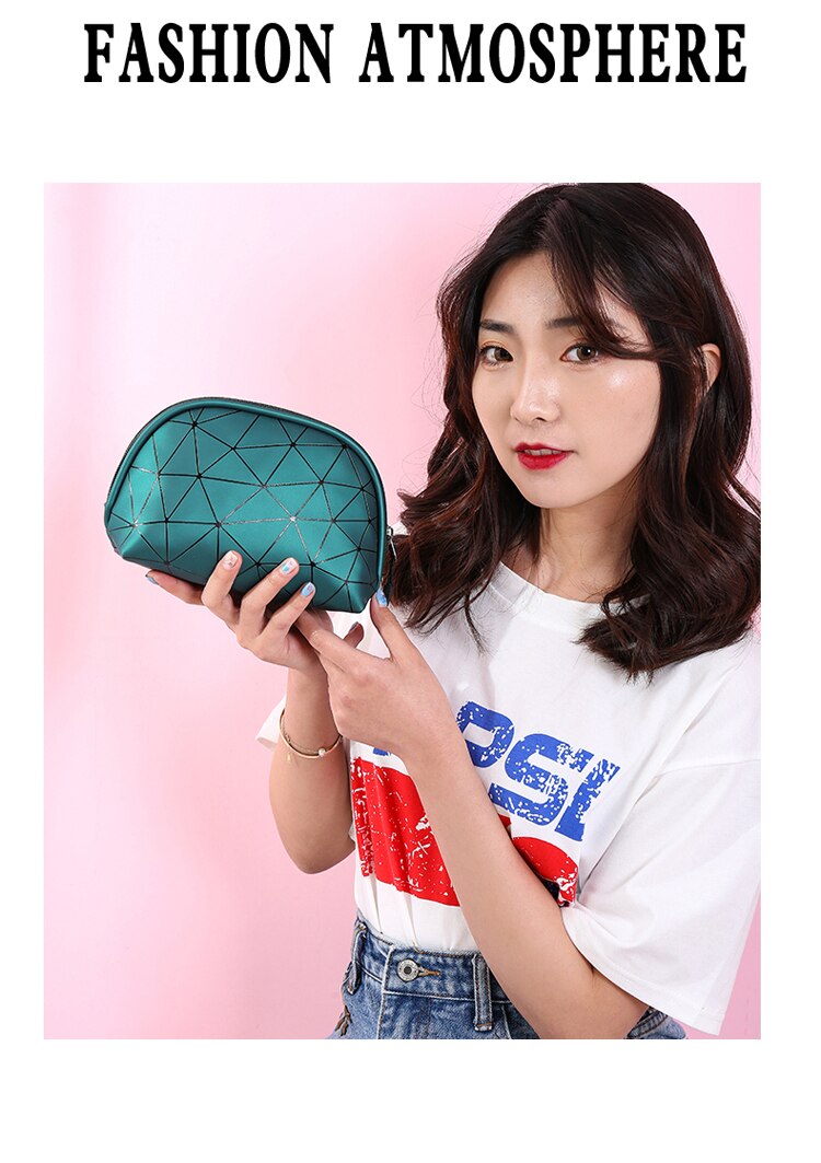 7 tums bärbar kosmetisk väska för kvinnor, multifunktionell förvaringsväska, reseväska, glänsande triangelmönster