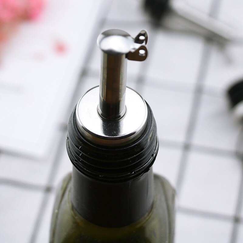Stainless steel wine Olive Oil Pourer Dispenser Spout Glass Bottle Pourer With Cap Kitchen Accessories