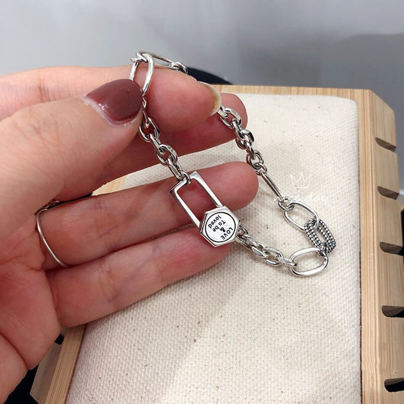 XIYANIKESilver-pulsera de letras hexagonales geométricas para mujer, joyería Punk que combina con todo, hecho a mano