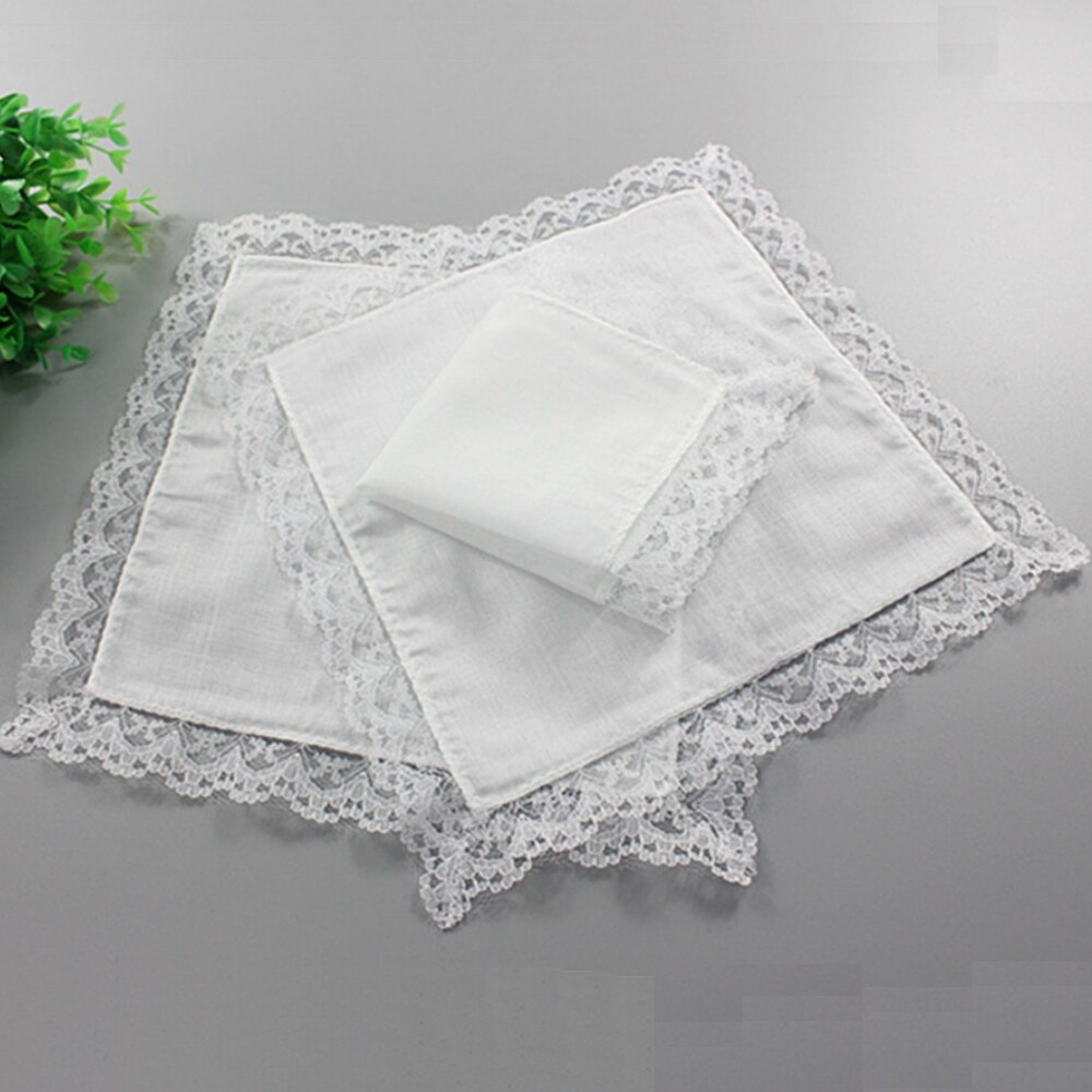 Broderie Katoen/Polyester Bloemen Gebroken Wit kopen? Hoofs Stoffen - Stof, fournituren & meer