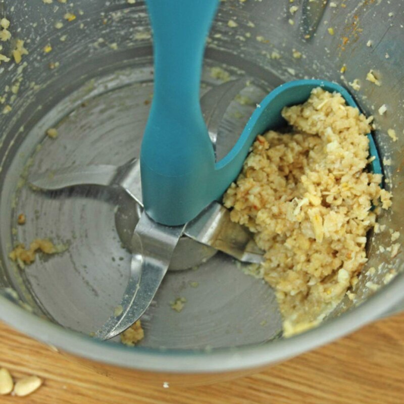 German Multifunction Rotary Scraping Cutter Cleaner Tool Cooker Scraper Blender Food Kitchen Multifunction Scraper Tool