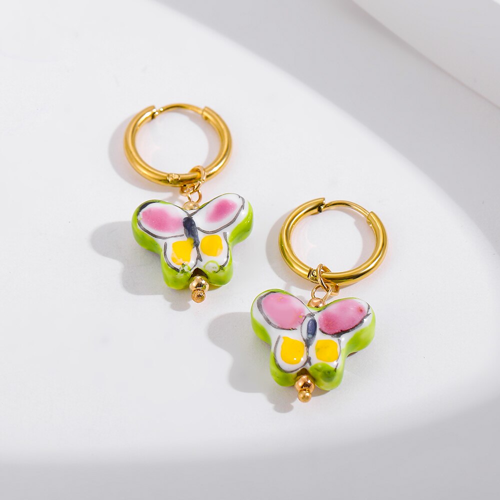 Cuentas de cerámica pintadas con mariposas para mujer, aros de acero inoxidable, círculo pequeño, pendientes encantadores, joyería para 2022