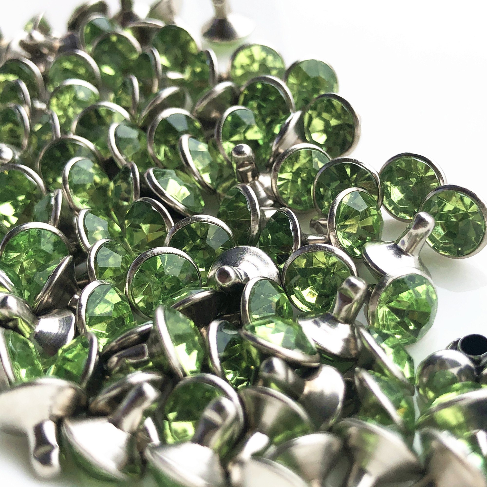 100Sets 8 Mm Acryl Peridot Groen Crystal Rhinestone Klinknagels Zilveren Studs Leren Craft Diy Gratis