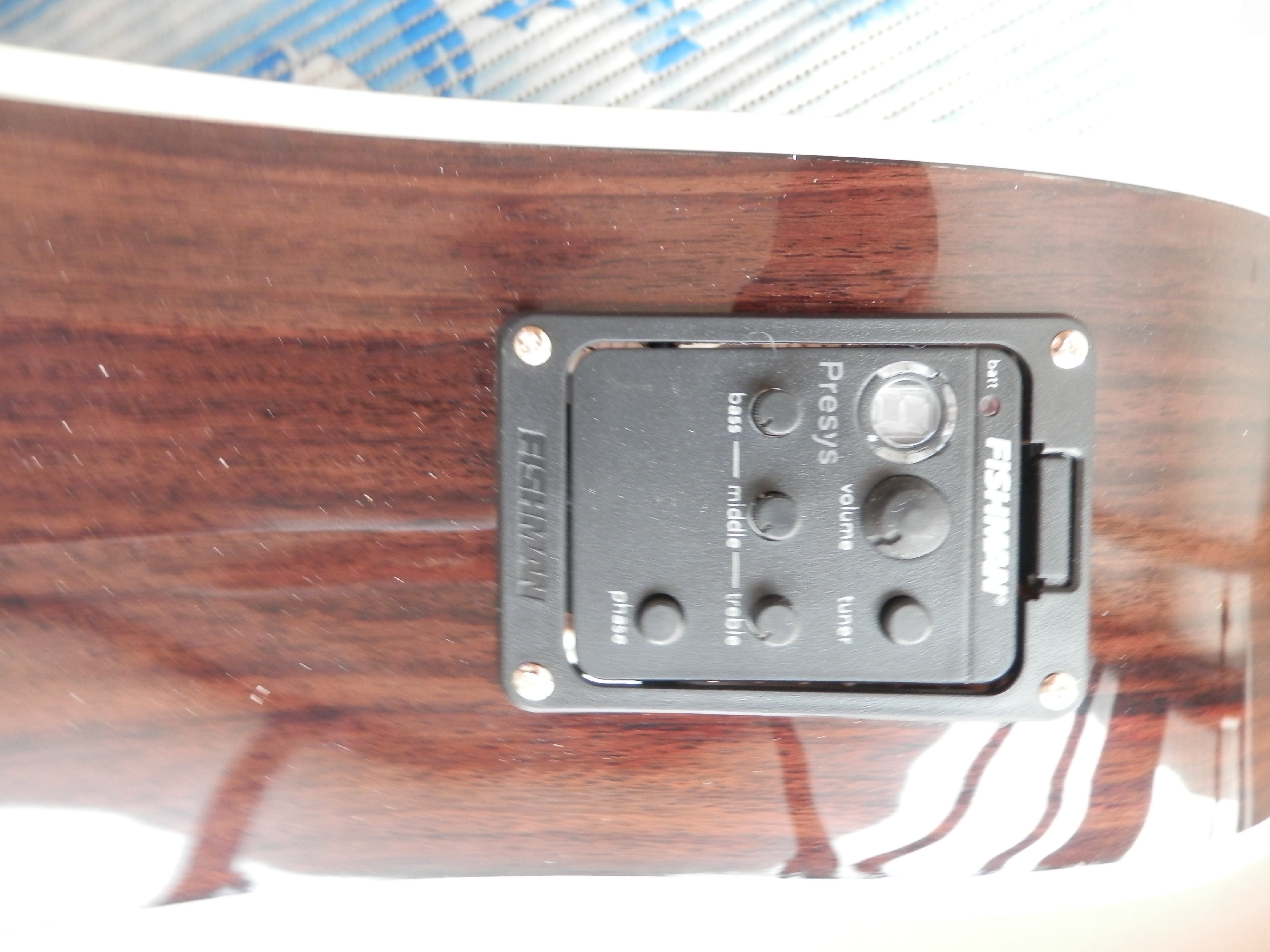 Acoustic guitar fisherman EQ