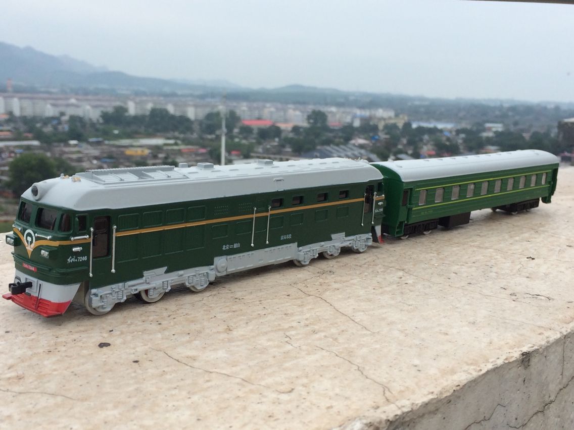 High simulation train model.1:87 scale alloy pull back Double train, passenger compartment,metal toy cars: 5