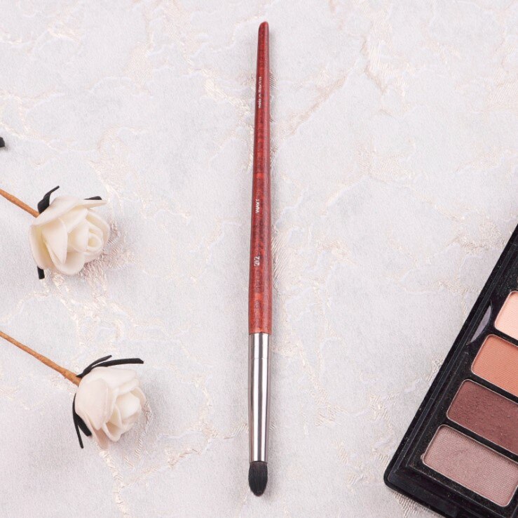 1 piece #212 Precision Eyeshadow Makeup brush detail eye smudge brush Natural wood Make up brushes cosmetic tools