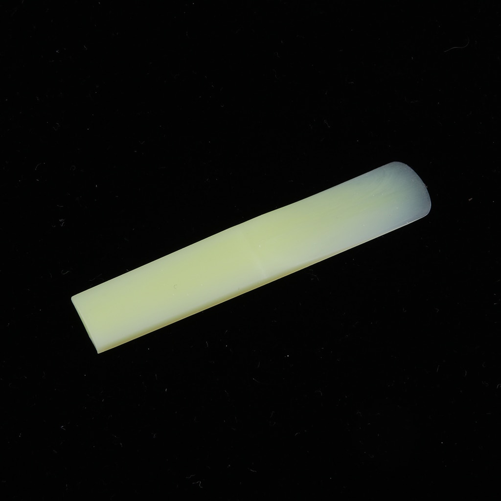 Clarinet Reed B Flat, Durable and Long Lasting, Bright Tone for Music Players Performers Beginners Students