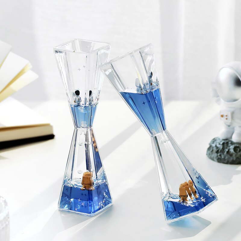 Spaceman Astronaut Floating Liquid Oil Acrylic Hourglass Liquid Visual Movement 3 min Hourglass Timer Home Decoration