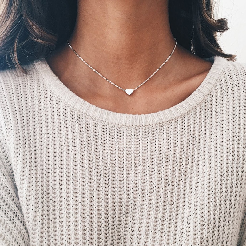 Collier en forme de petit cœur pour femmes, chaîne courte, pendentif en forme de cœur, bohème, ras du cou