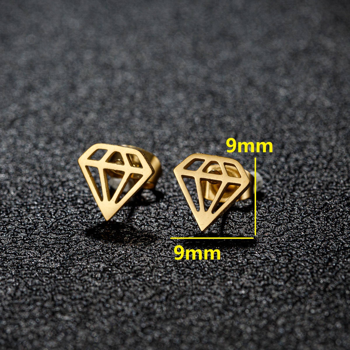 Roestvrijstalen Bliksemschicht Oor Piercing Oorbellen Meisje Punk Donder Gouden Trendy Vrouw Oorbel 2024 Premium Sieraden: Rood / Silver Plated