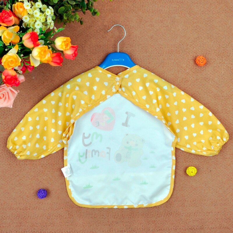 Heißer Baby Lätzchen Kleinkind Jungen Mädchen Langarm Brief Wasserdichte Fütterung Kunst Schürze Bib Baby Zeug Smock babador bandana yl