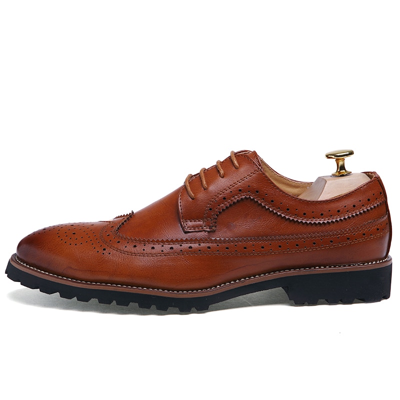 Män & #39 ;s klänning skor brogue blommönster herr formella skor läder lyxiga bröllopsskor rödvin herr oxford plus storlek 45