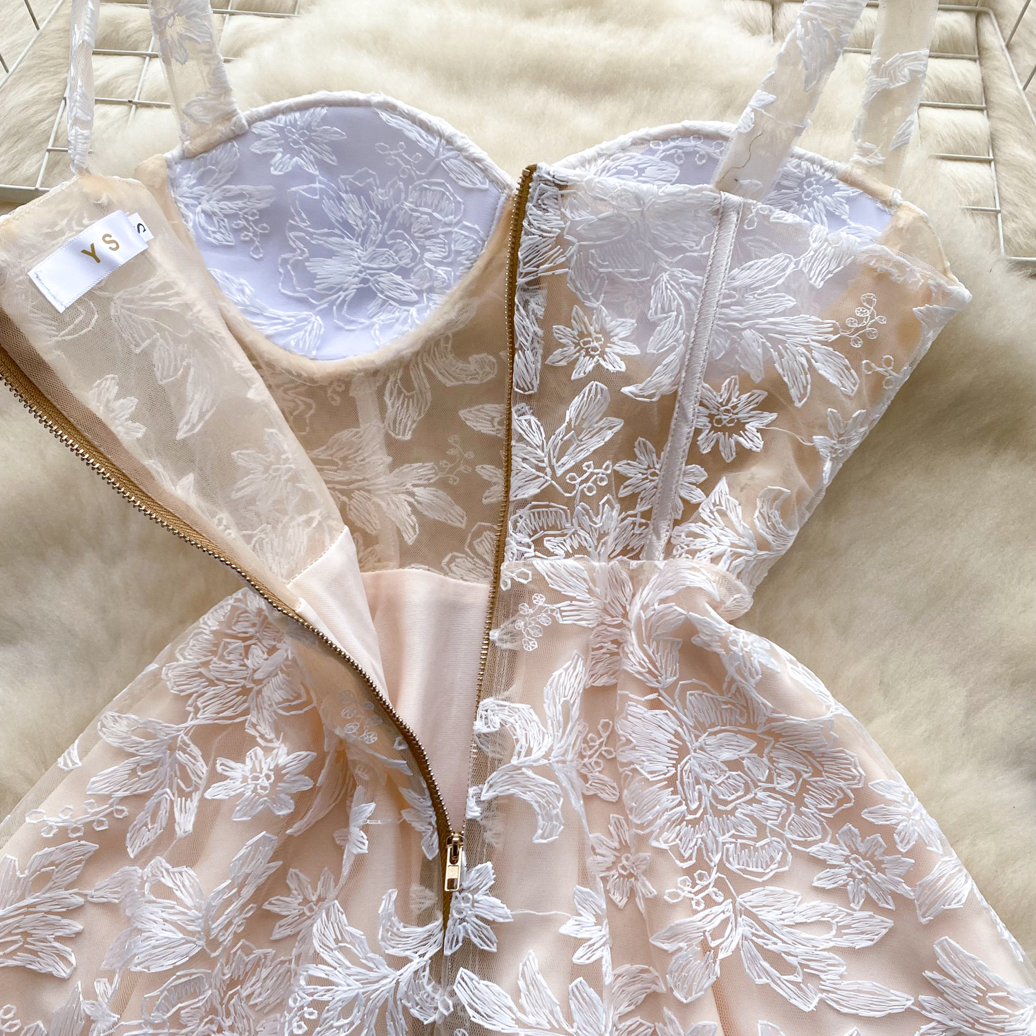 Broderet feriekjole slank dame aftenkjole fairycore sommerceremoni kjoler