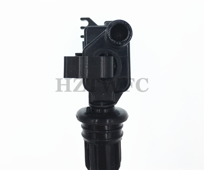 ZLY1-18-100 Ignition Coil Parts ZZY118100 ZL01-18-100 ZL0118100 ZZY1-18-100 UF-408 For MAZDA Miata 323 F 323 S 1.5 1.6
